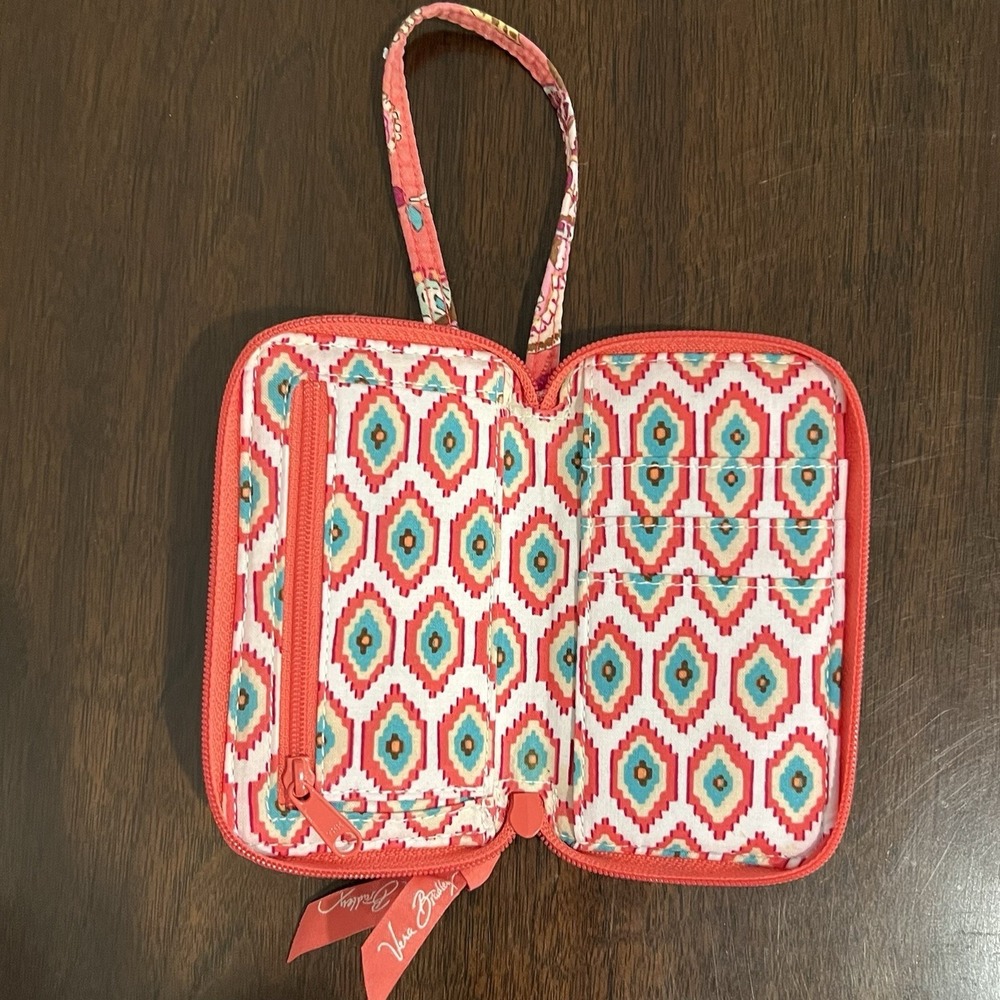 Vera Bradley Wristlet  "Call Me Coral" Compact Purse Retired Pink Paisley Small - Picture 5 of 7